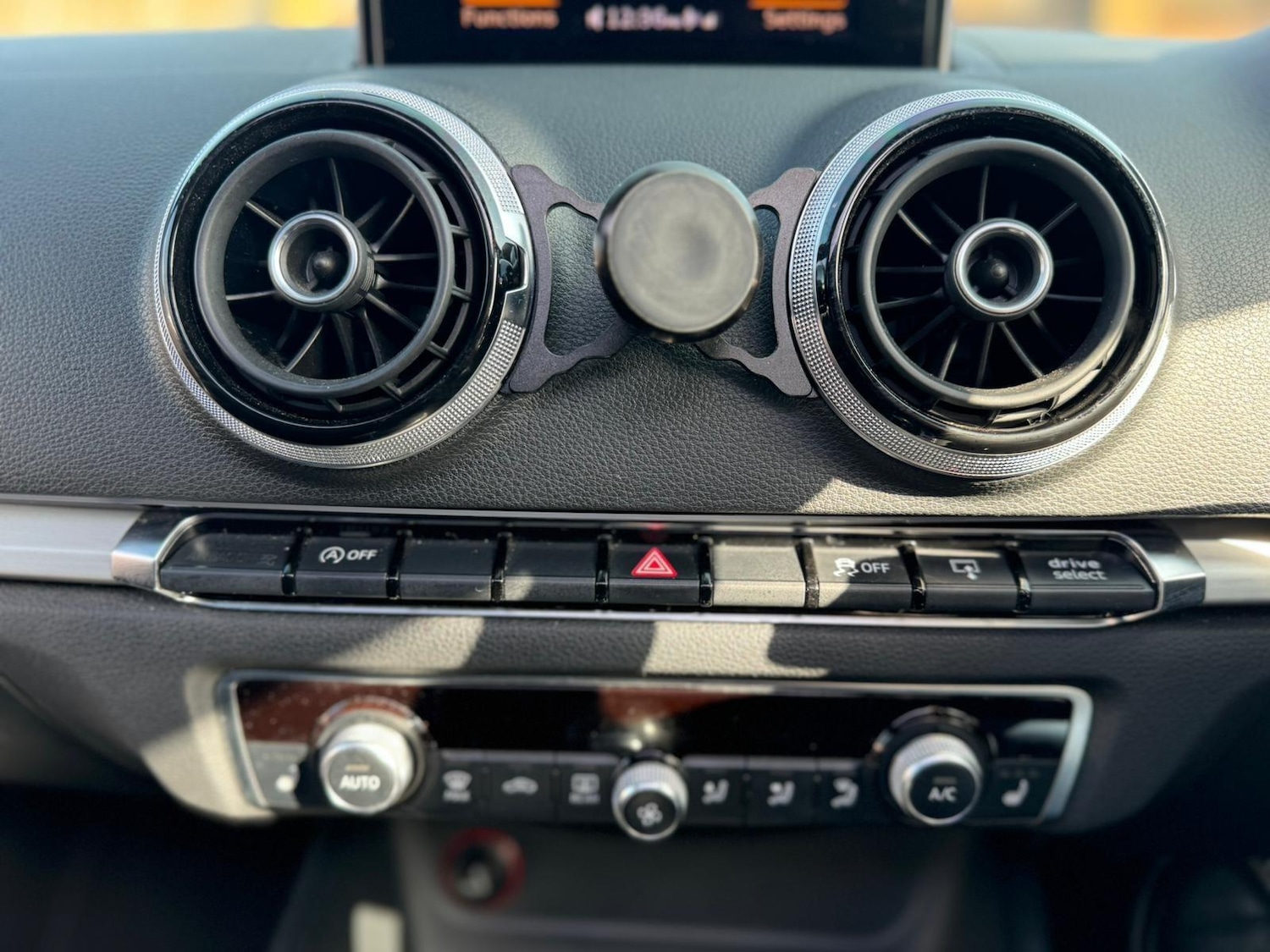 Used Audi A3 2014 for sale - 77670858: Photo 18