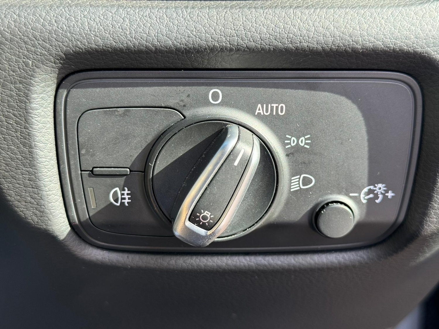 Used Audi A3 2014 for sale - 77670858: Photo 45