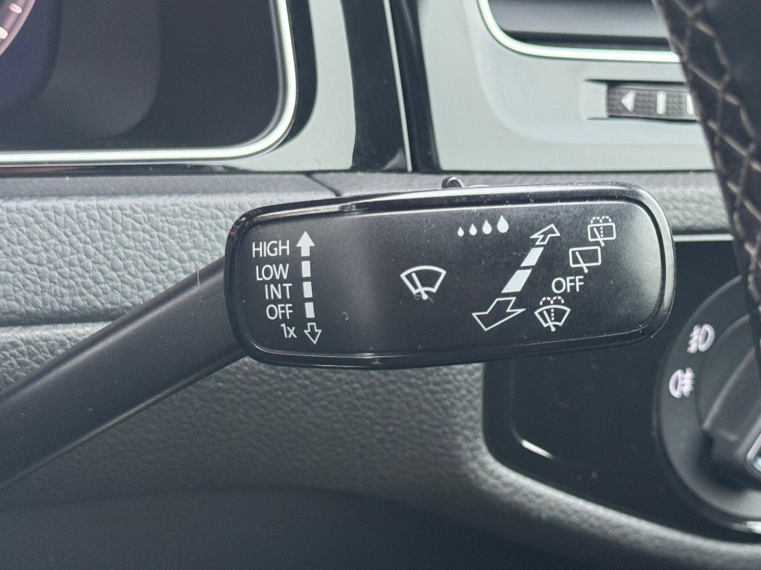 Used Volkswagen Golf for sale - 77001067: Photo 28