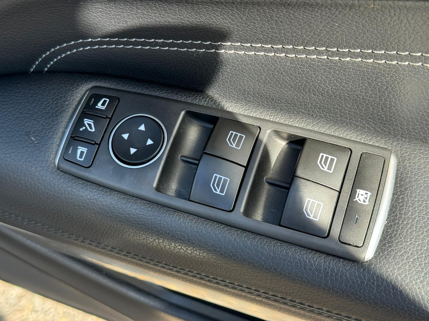 Used Mercedes-Benz E Class for sale - 78148103: Photo 21