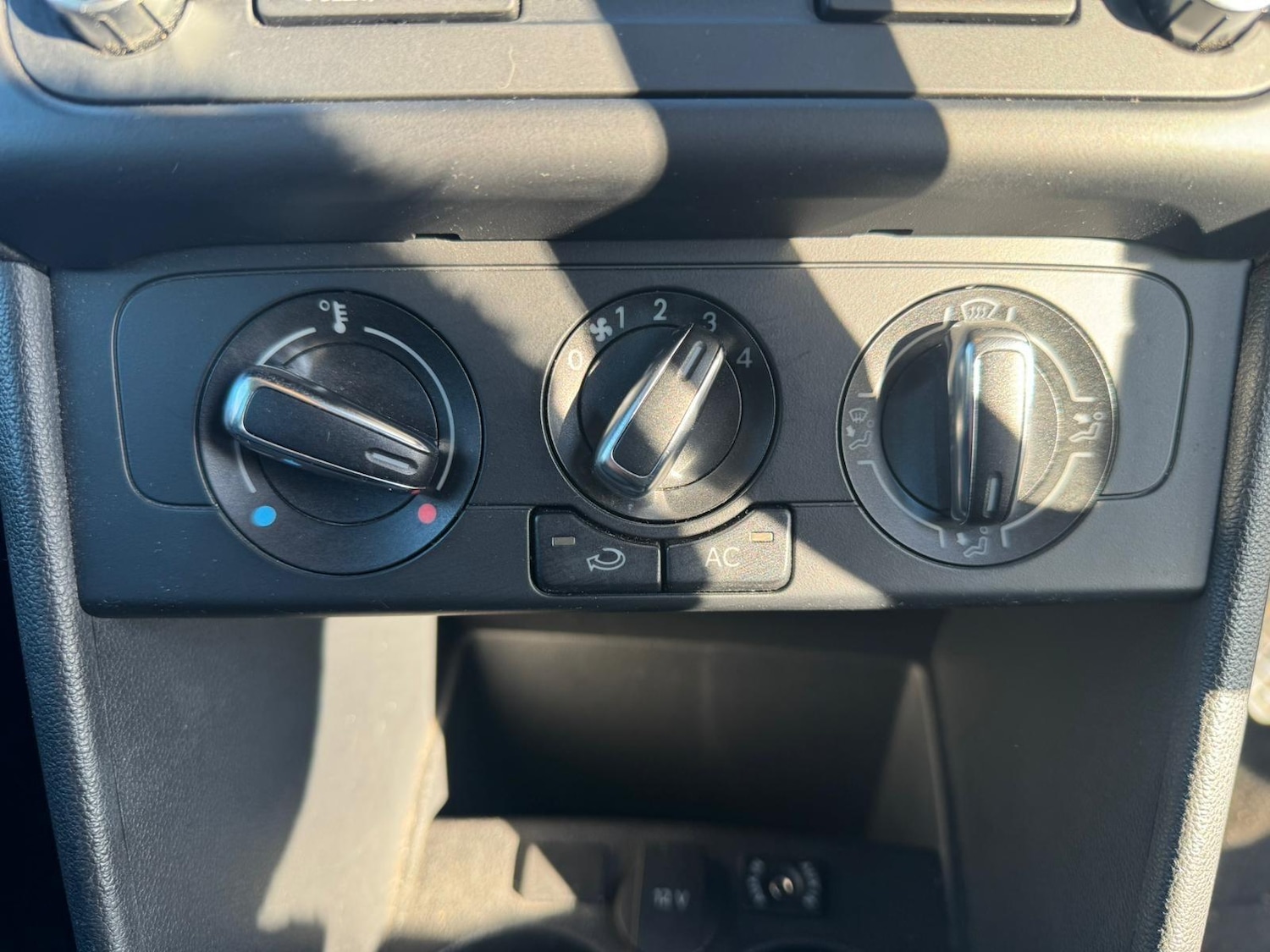 Used Volkswagen Polo 2012 for sale - 77091473: Photo 38