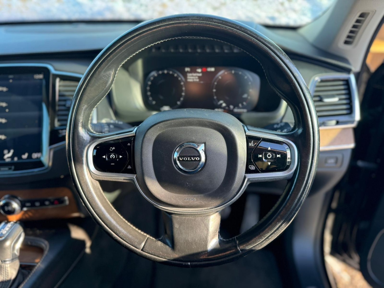 Used Volvo XC90 2017 for sale - 77163556: Photo 46