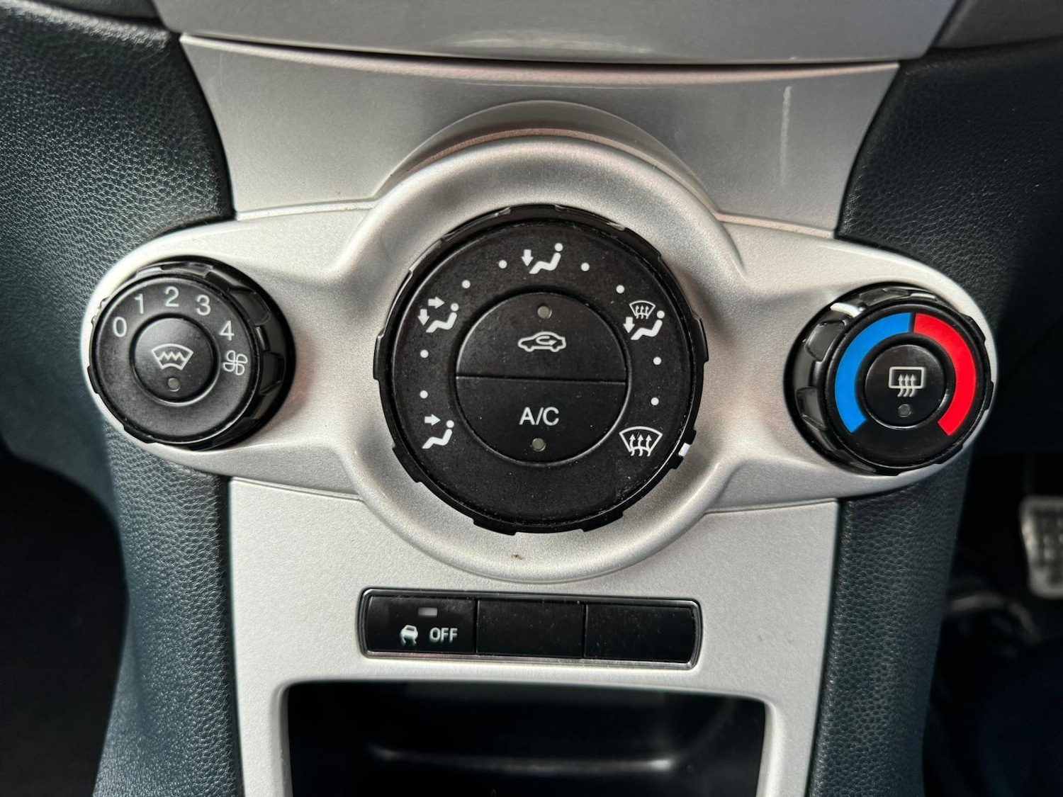 Used Ford Fiesta 2010 for sale - 77163497: Photo 30