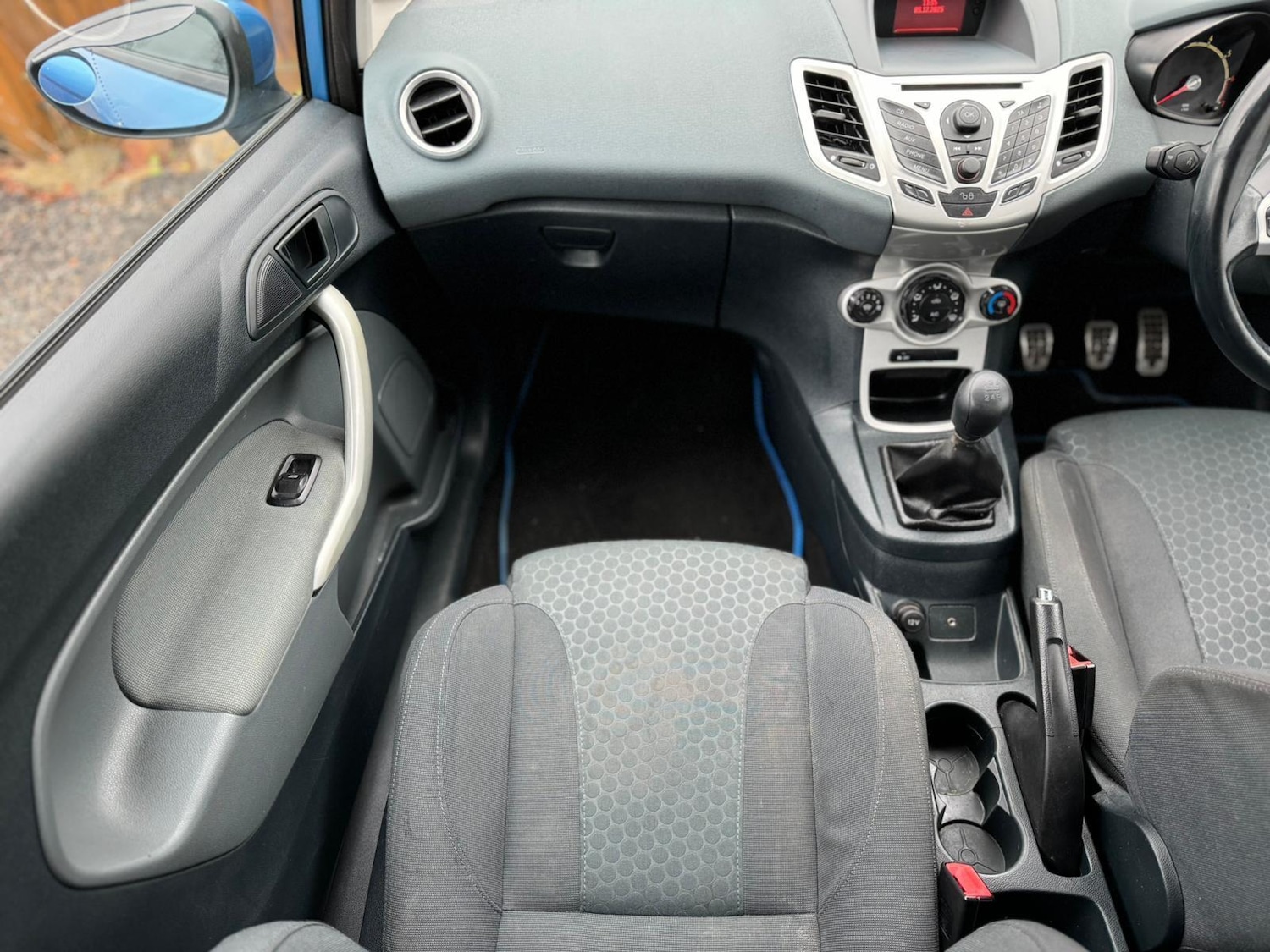 Used Ford Fiesta 2010 for sale - 77163497: Photo 40