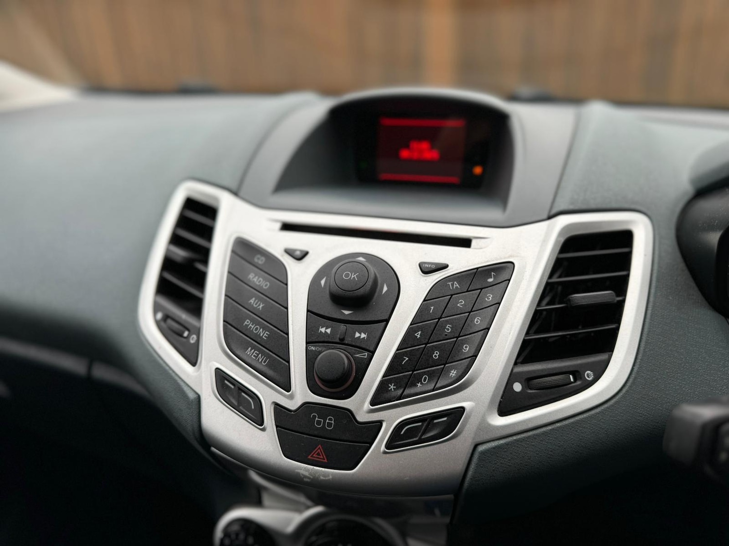 Used Ford Fiesta 2010 for sale - 77163497: Photo 48