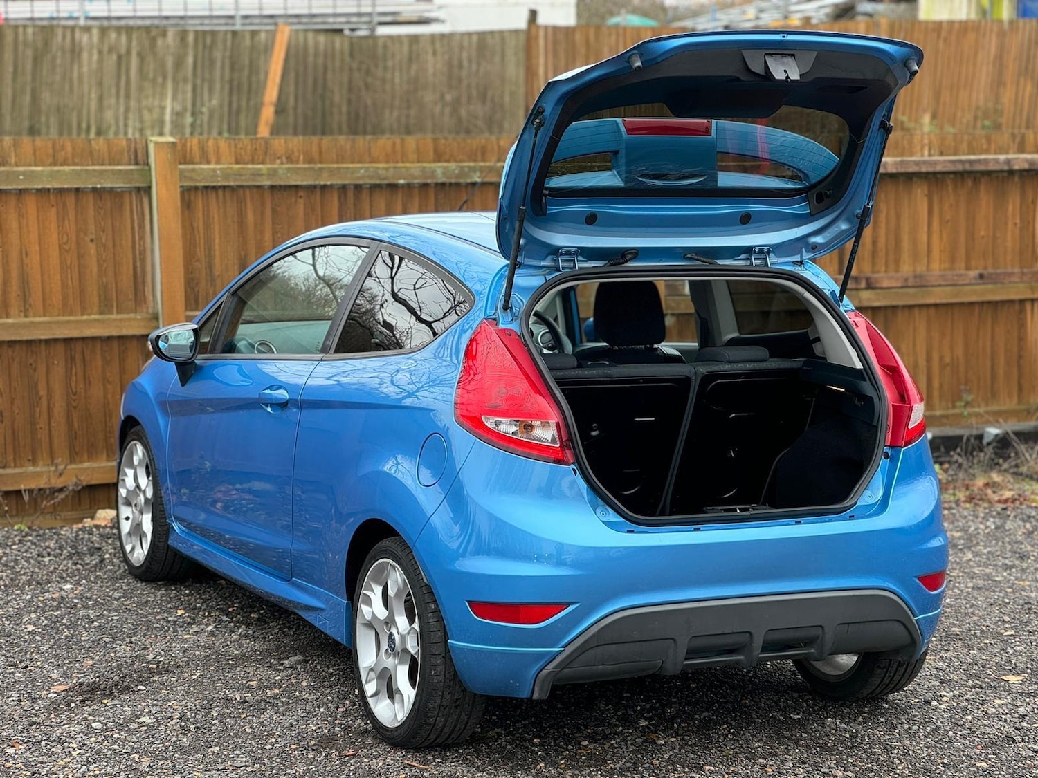 Used Ford Fiesta 2010 for sale - 77163497: Photo 9