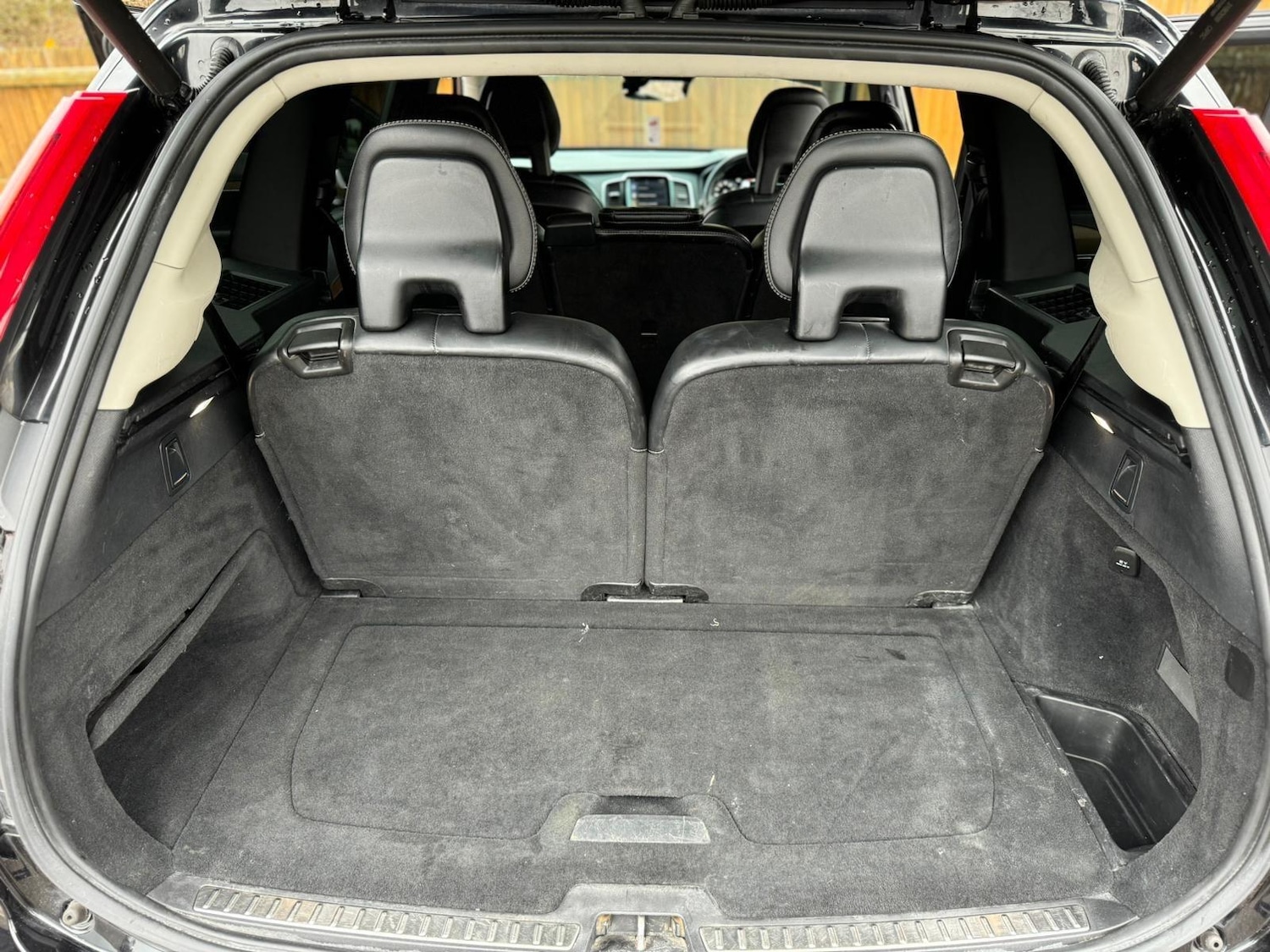 Used Volvo XC90 2017 for sale - 76886649: Photo 46