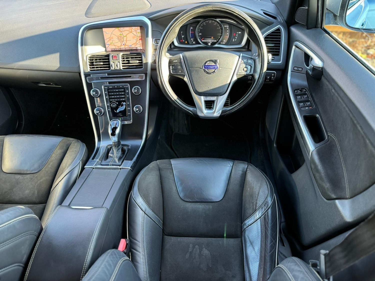 Used Volvo XC60 2017 for sale - 77230187: Photo 15