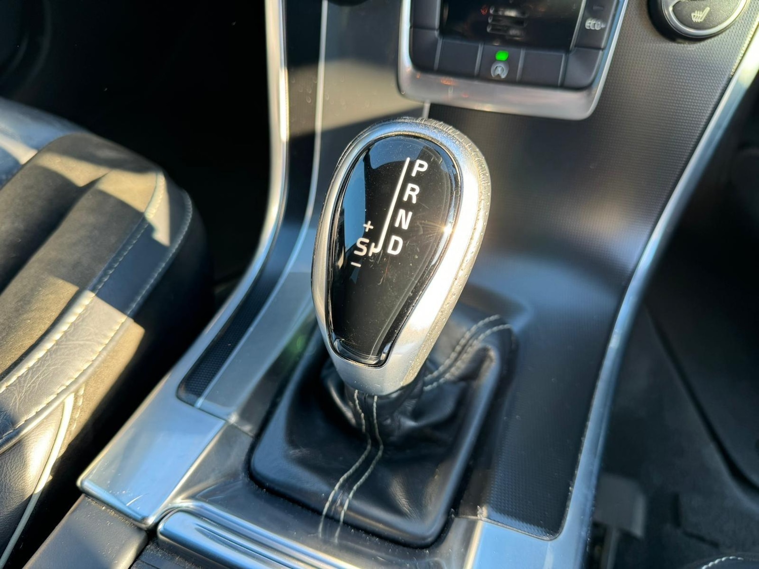 Used Volvo XC60 2017 for sale - 77230187: Photo 17