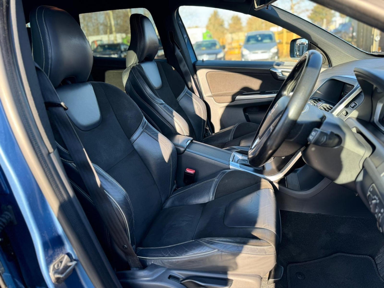 Used Volvo XC60 2017 for sale - 77230187: Photo 22