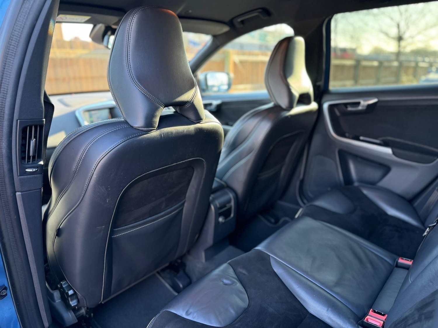 Used Volvo XC60 2017 for sale - 77230187: Photo 29