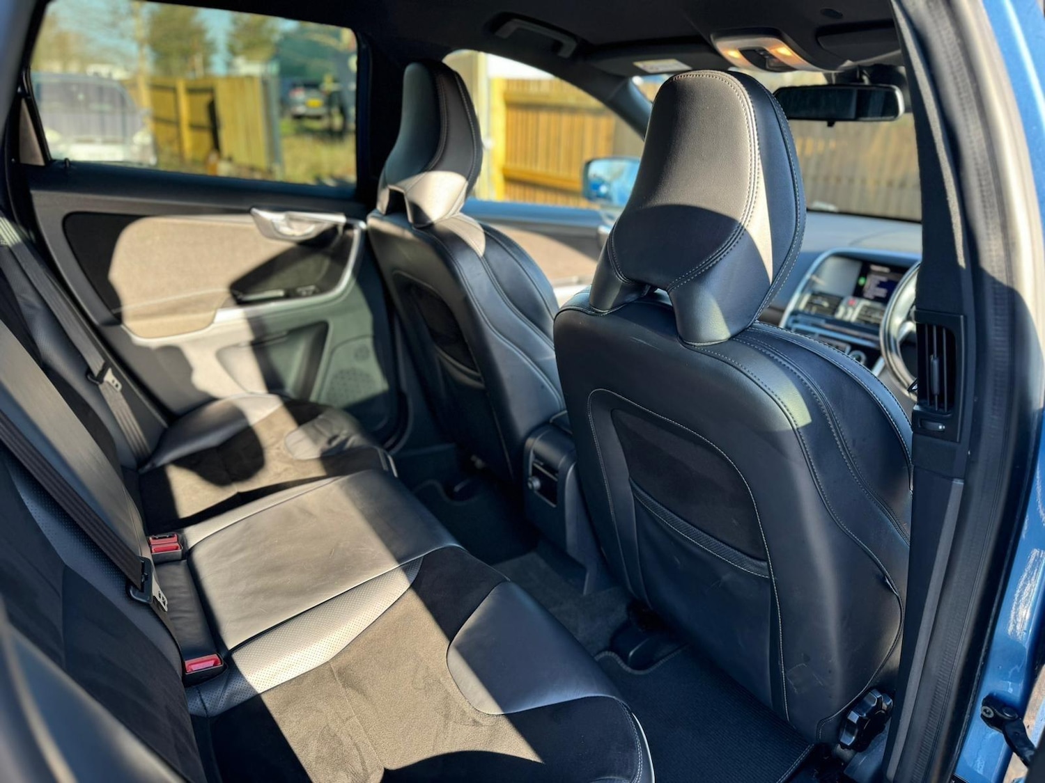 Used Volvo XC60 2017 for sale - 77230187: Photo 30