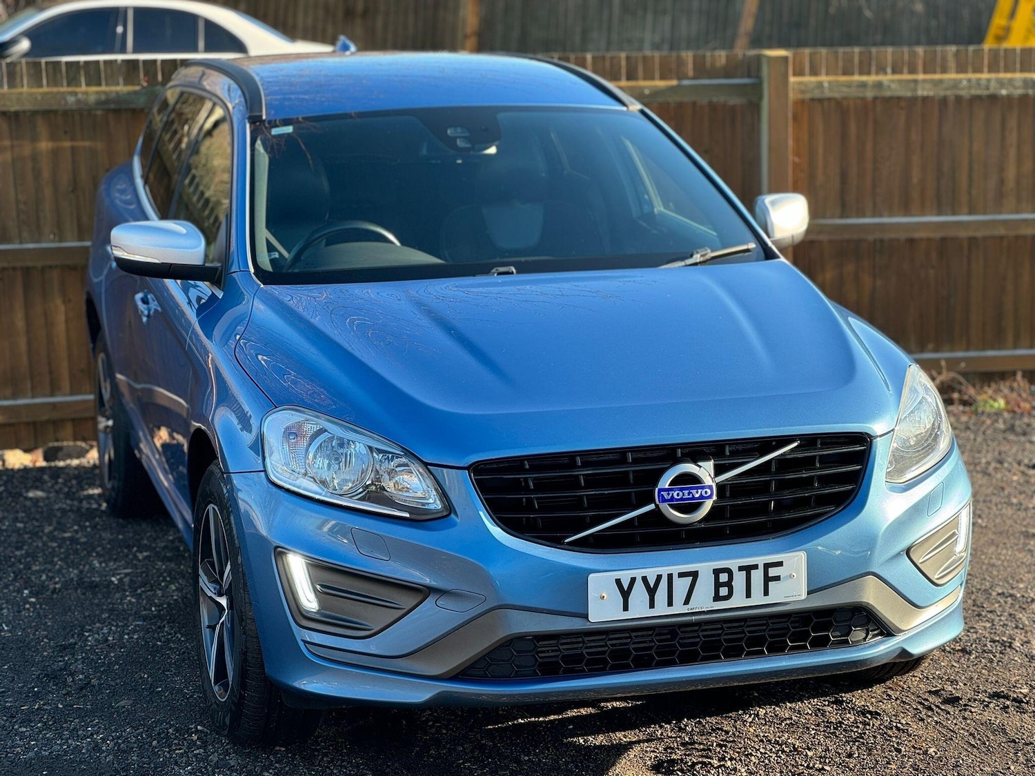 Used Volvo XC60 2017 for sale - 77230187: Photo 5