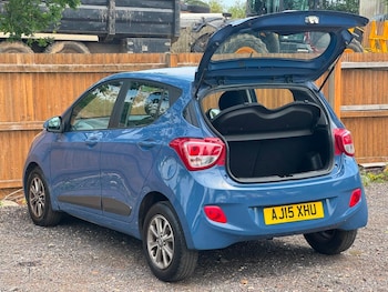 Used Hyundai i10 2015 for sale - 79144933: Photo