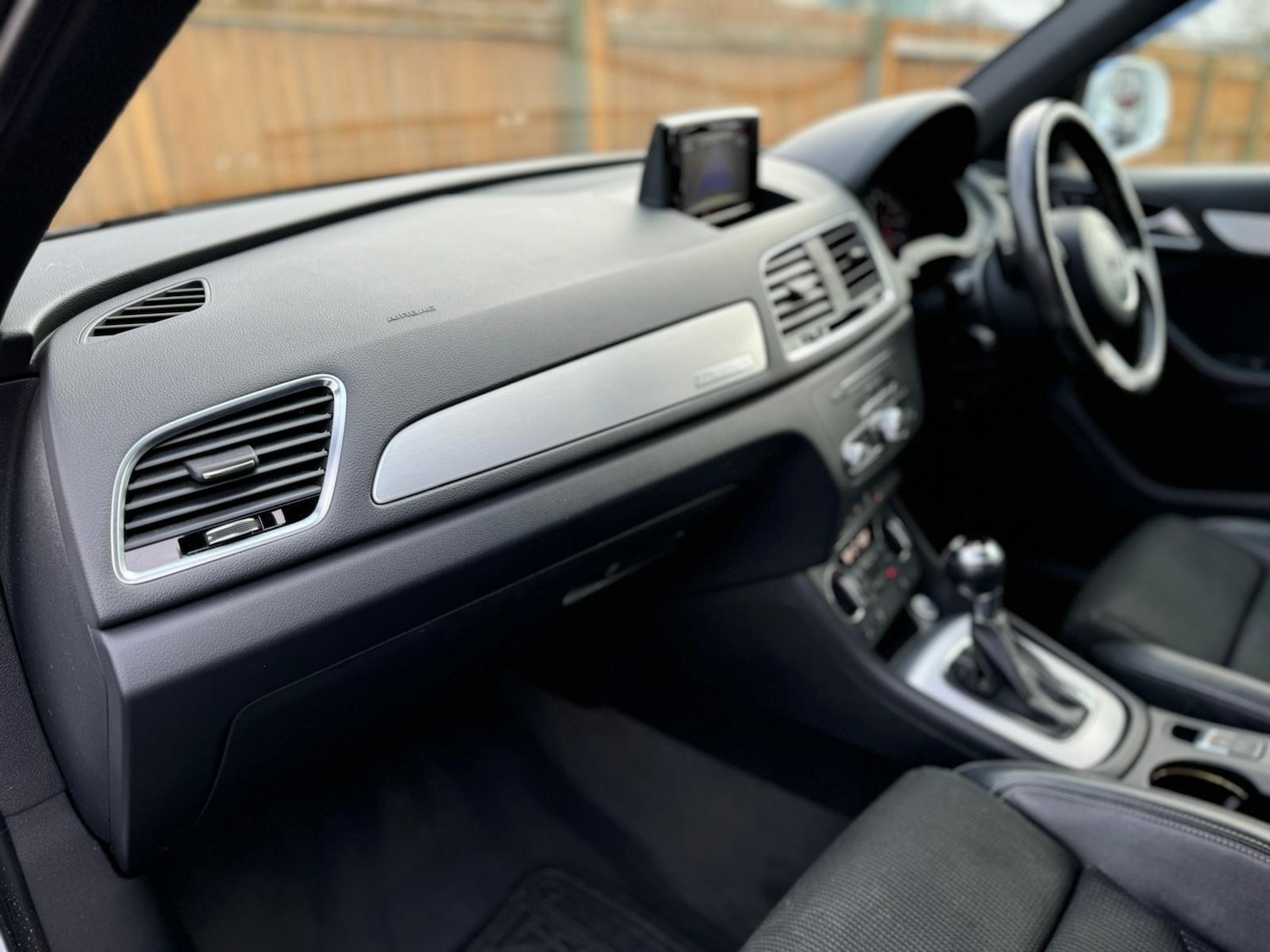 Used Audi Q3 2016 for sale - 77084379: Photo 16