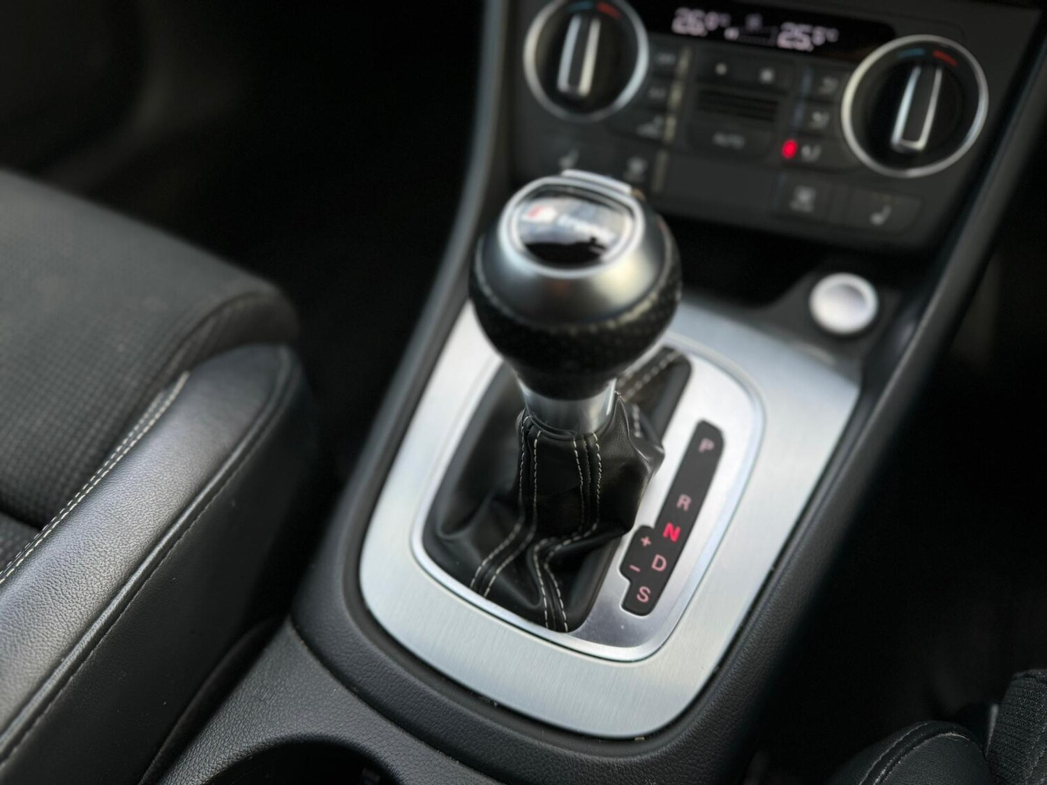 Used Audi Q3 2016 for sale - 77084379: Photo 18