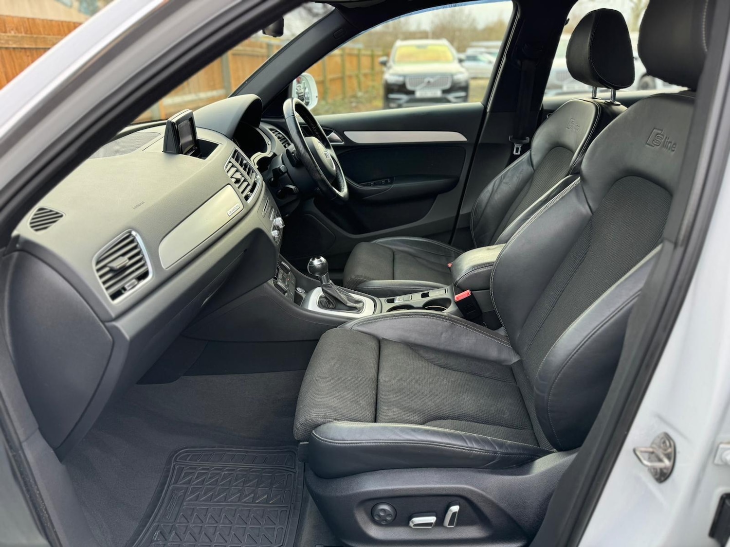 Used Audi Q3 2016 for sale - 77084379: Photo 52