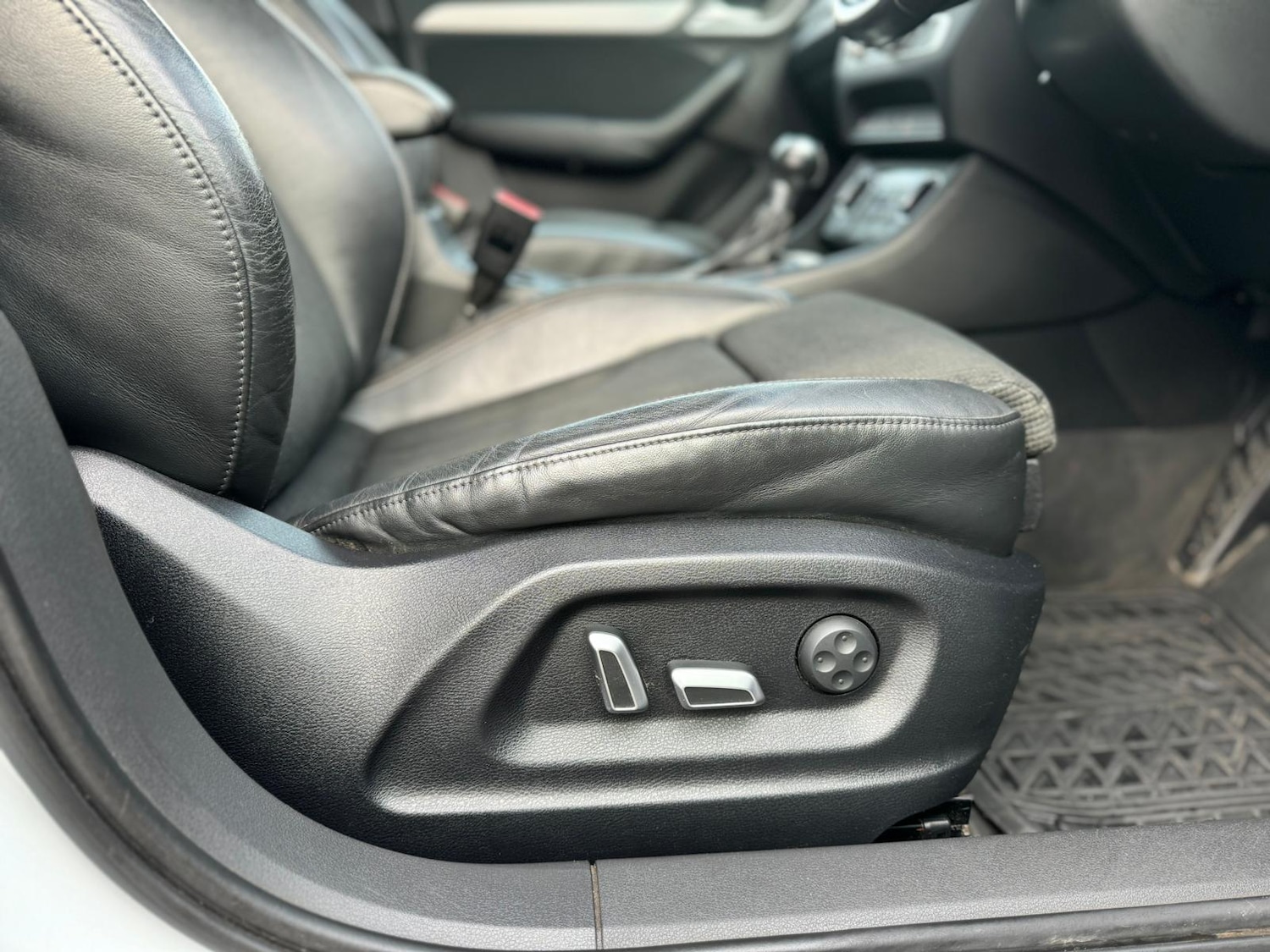 Used Audi Q3 2016 for sale - 77084379: Photo 64