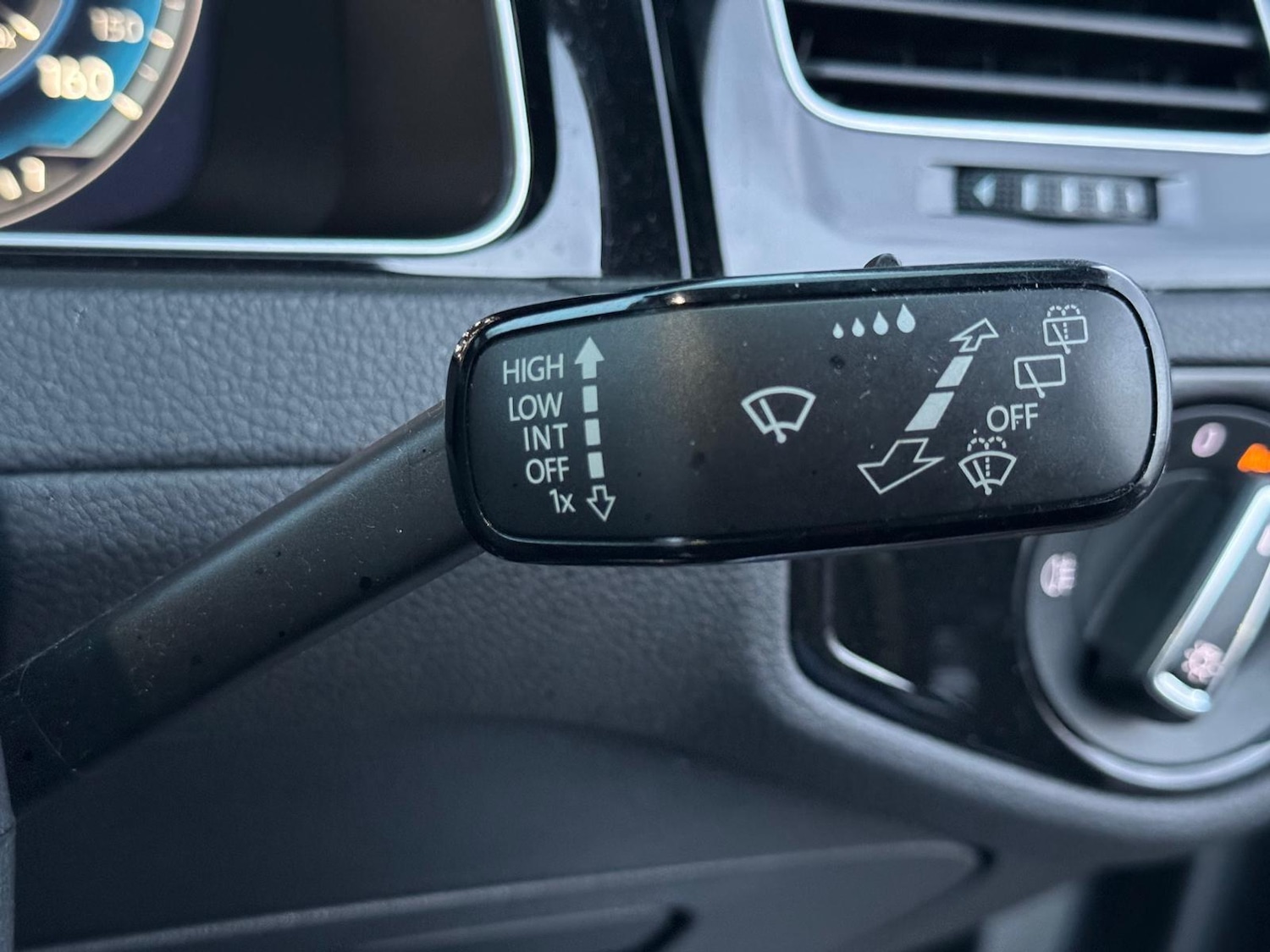 Used Volkswagen Golf 2020 for sale - 77395797: Photo 35