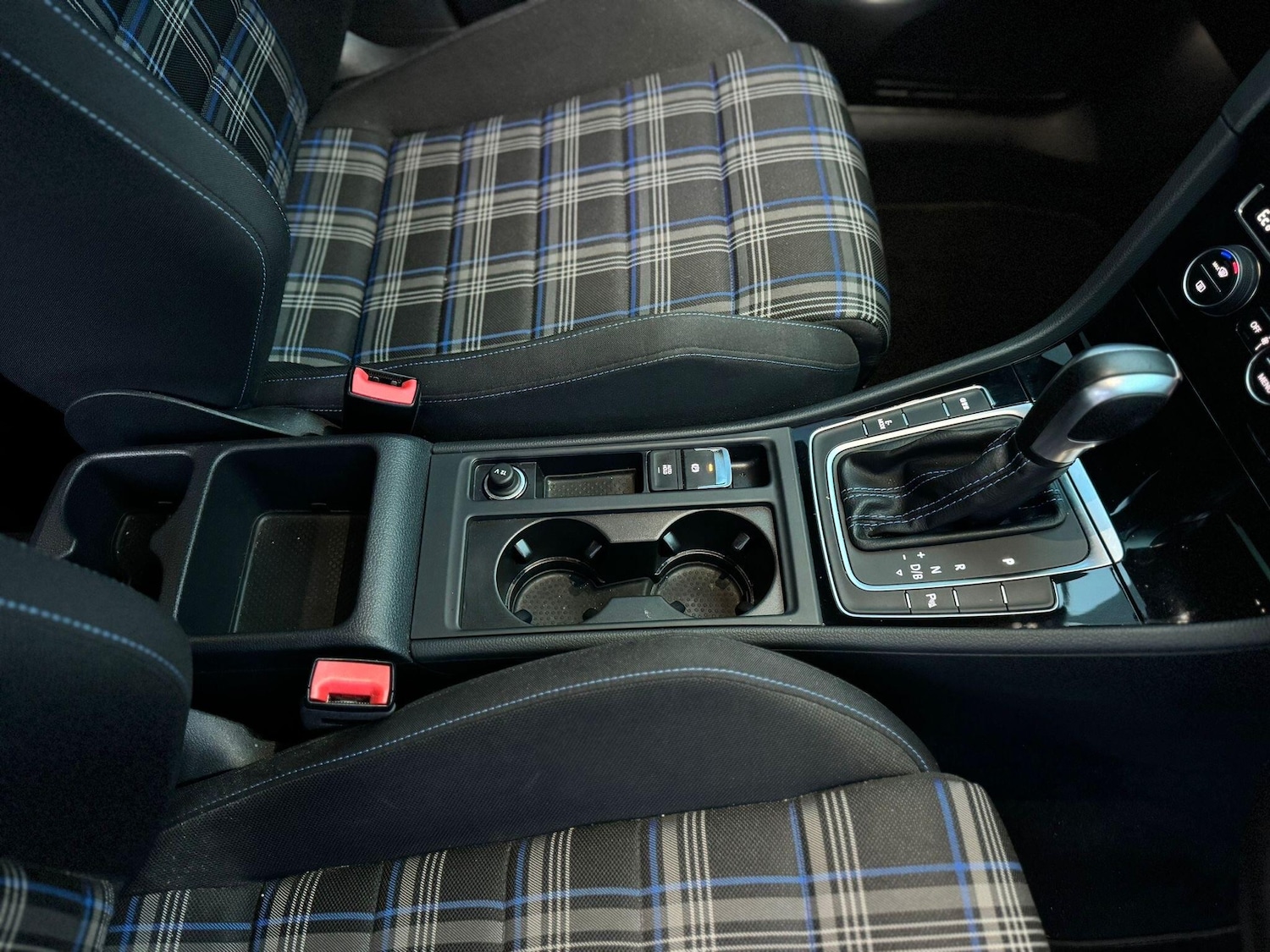 Used Volkswagen Golf 2020 for sale - 77395797: Photo 53