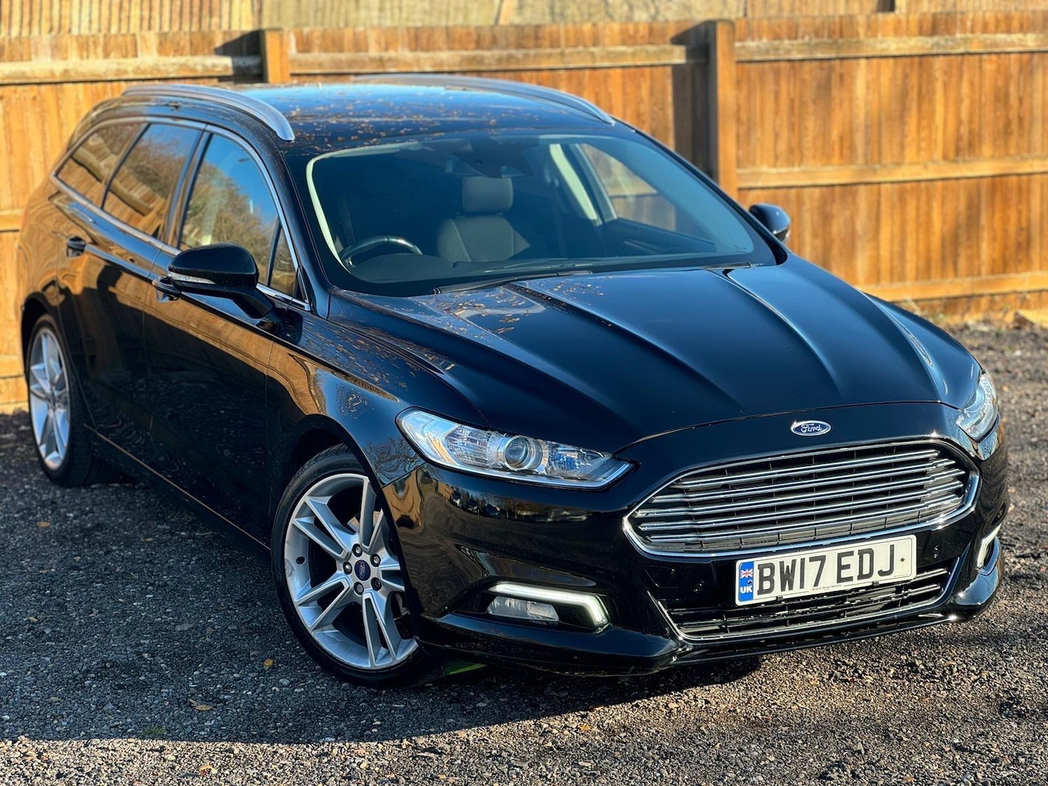 Used Ford Mondeo 2017 for sale - 76759348: Photo 1