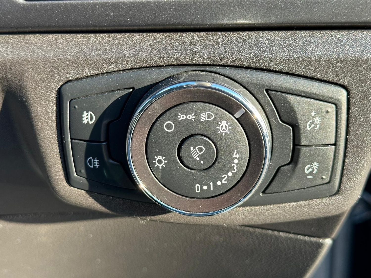 Used Ford Mondeo 2017 for sale - 76759348: Photo 28