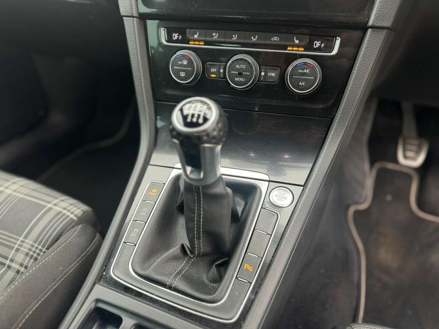 Used Volkswagen Golf 2017 for sale - 76238889: Photo 11