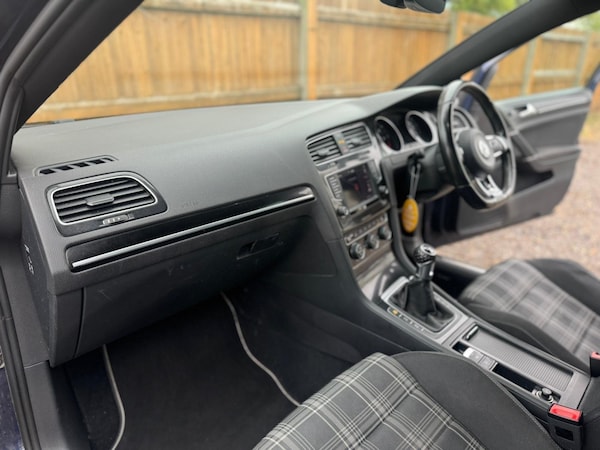 Used Volkswagen Golf 2017 for sale - 76238889: Photo 12