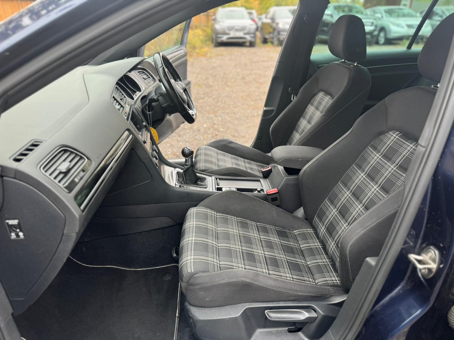 Used Volkswagen Golf 2017 for sale - 76238889: Photo 28