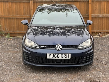 Used Volkswagen Golf 2017 for sale - 76238889: Photo 3