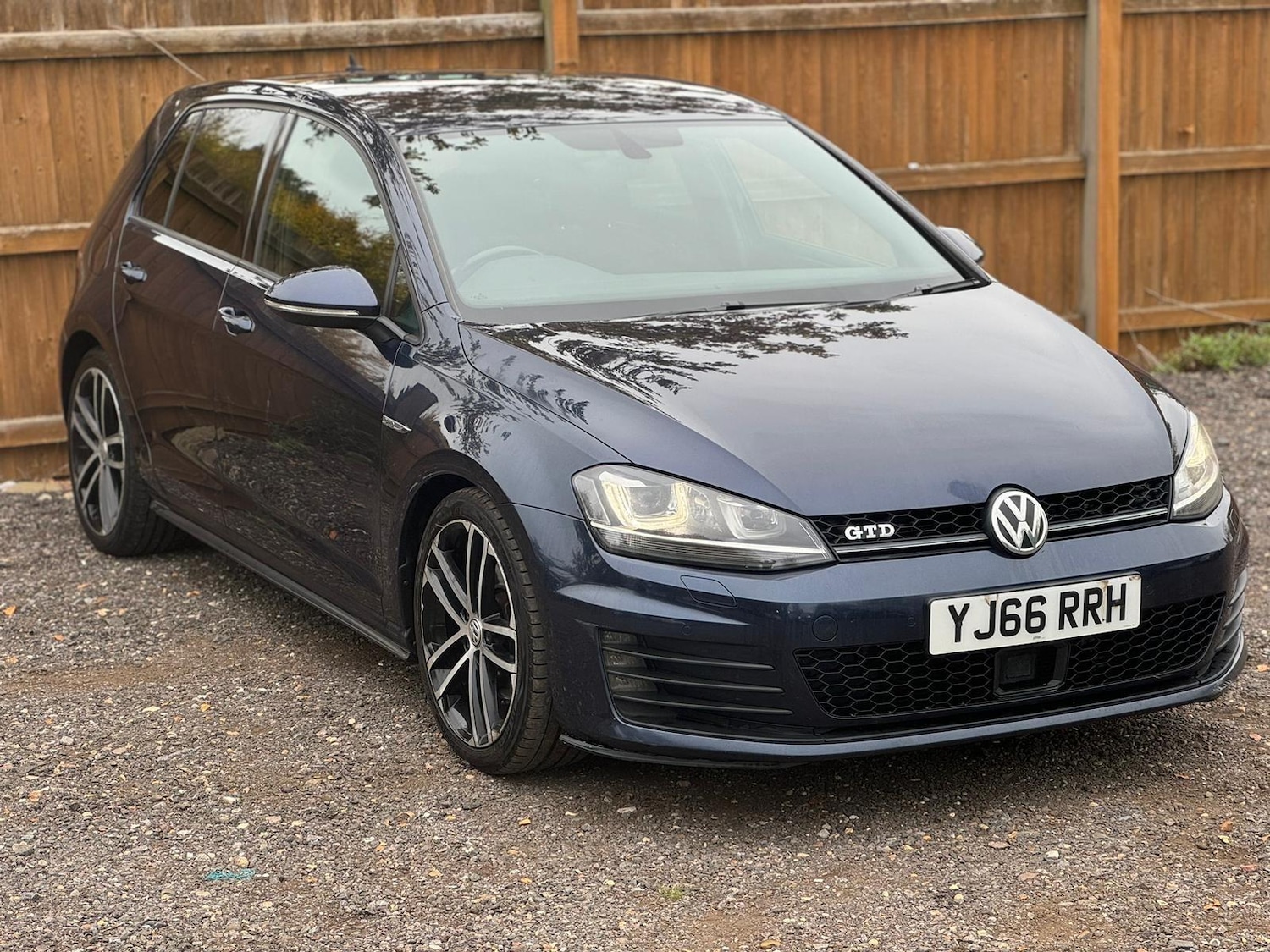 Used Volkswagen Golf 2017 for sale - 76238889: Photo 4