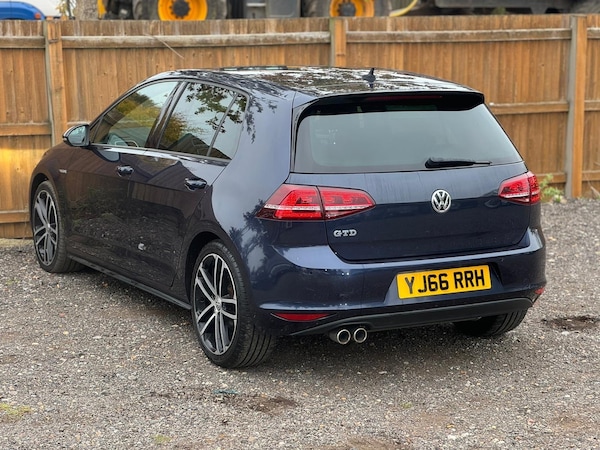 Used Volkswagen Golf 2017 for sale - 76238889: Photo 7