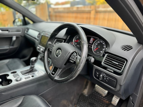 Used Volkswagen Touareg 2015 for sale - 76228085: Photo 14