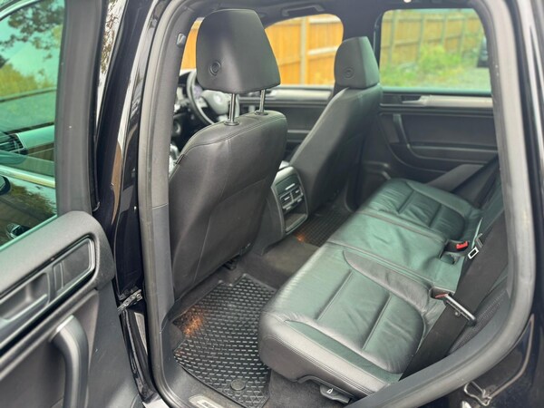 Used Volkswagen Touareg 2015 for sale - 76228085: Photo 21