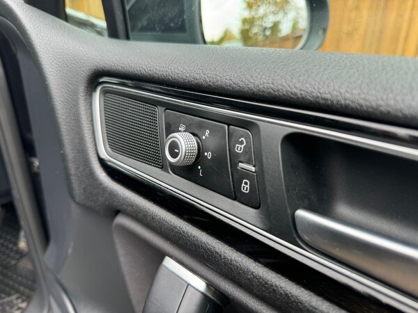 Used Volkswagen Touareg 2015 for sale - 76228085: Photo 22