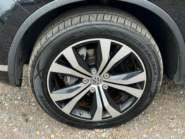 Used Volkswagen Touareg 2015 for sale - 76228085: Photo 25