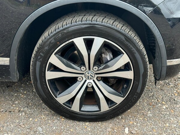 Used Volkswagen Touareg 2015 for sale - 76228085: Photo 26