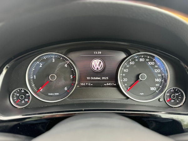Used Volkswagen Touareg 2015 for sale - 76228085: Photo 28
