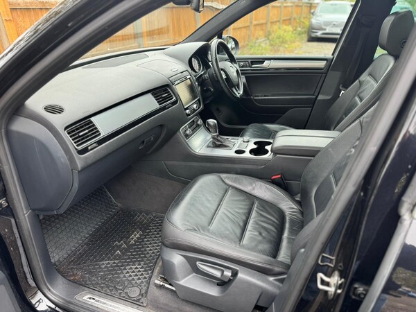 Used Volkswagen Touareg 2015 for sale - 76228085: Photo 32