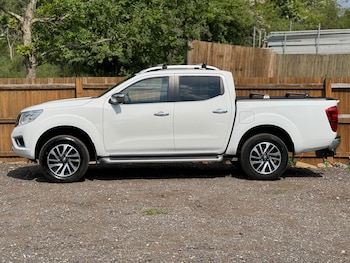 Used Nissan Navara 2017 for sale - 78535690: Photo
