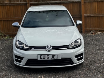 Used Volkswagen Golf 2016 for sale - 75770002: Photo