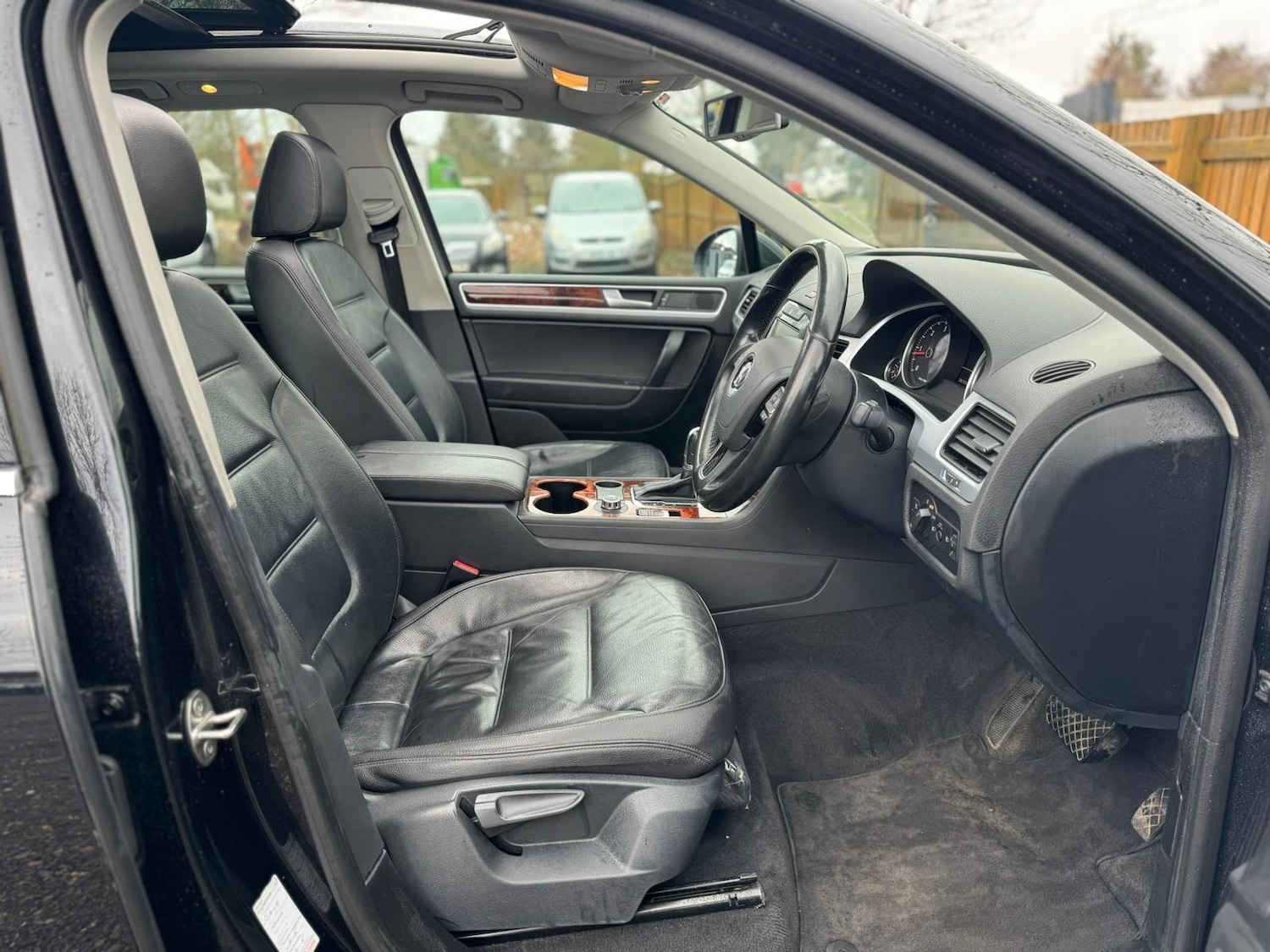 Used Volkswagen Touareg 2012 for sale - 77710425: Photo 19