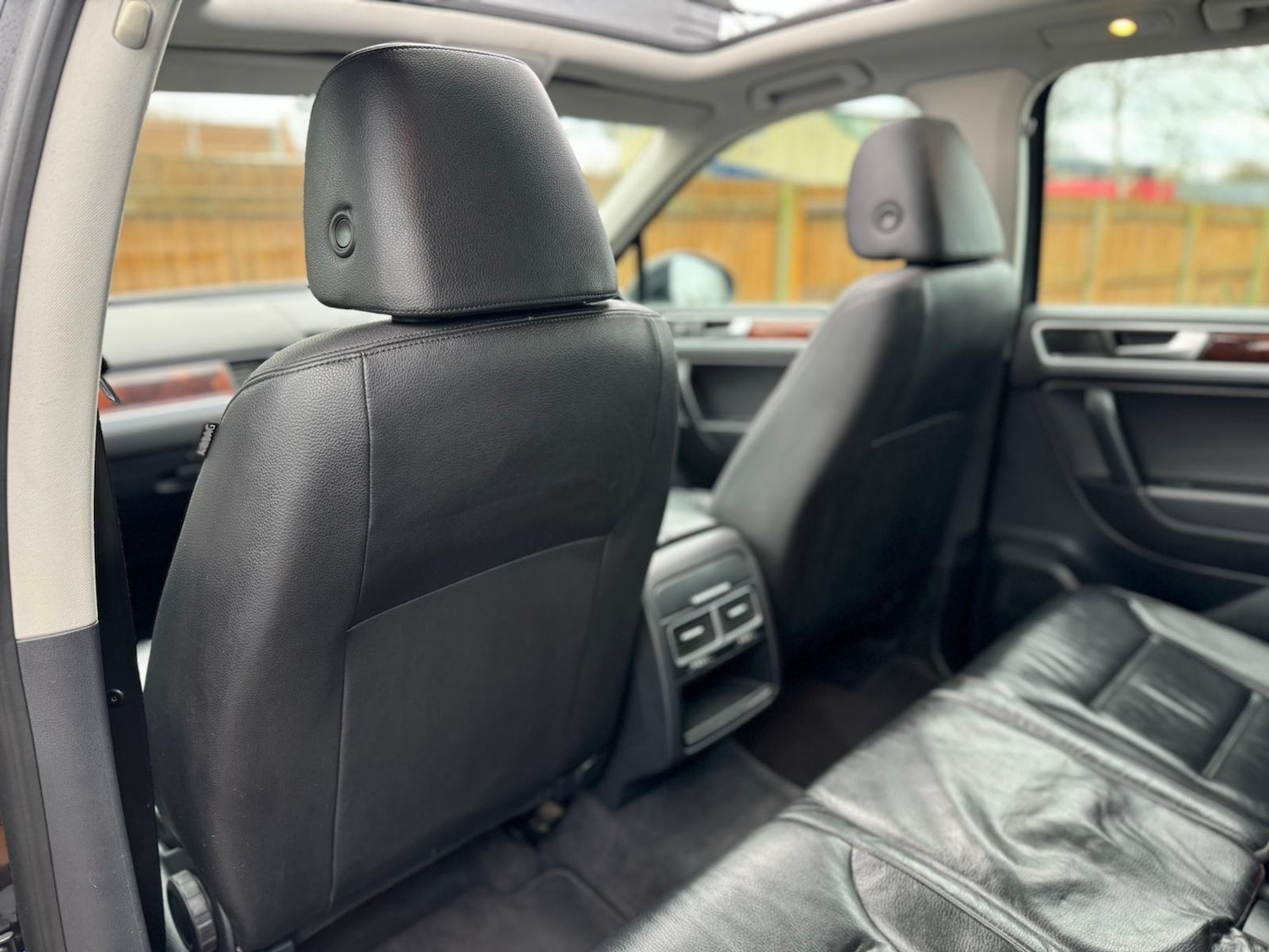 Used Volkswagen Touareg 2012 for sale - 77710425: Photo 27