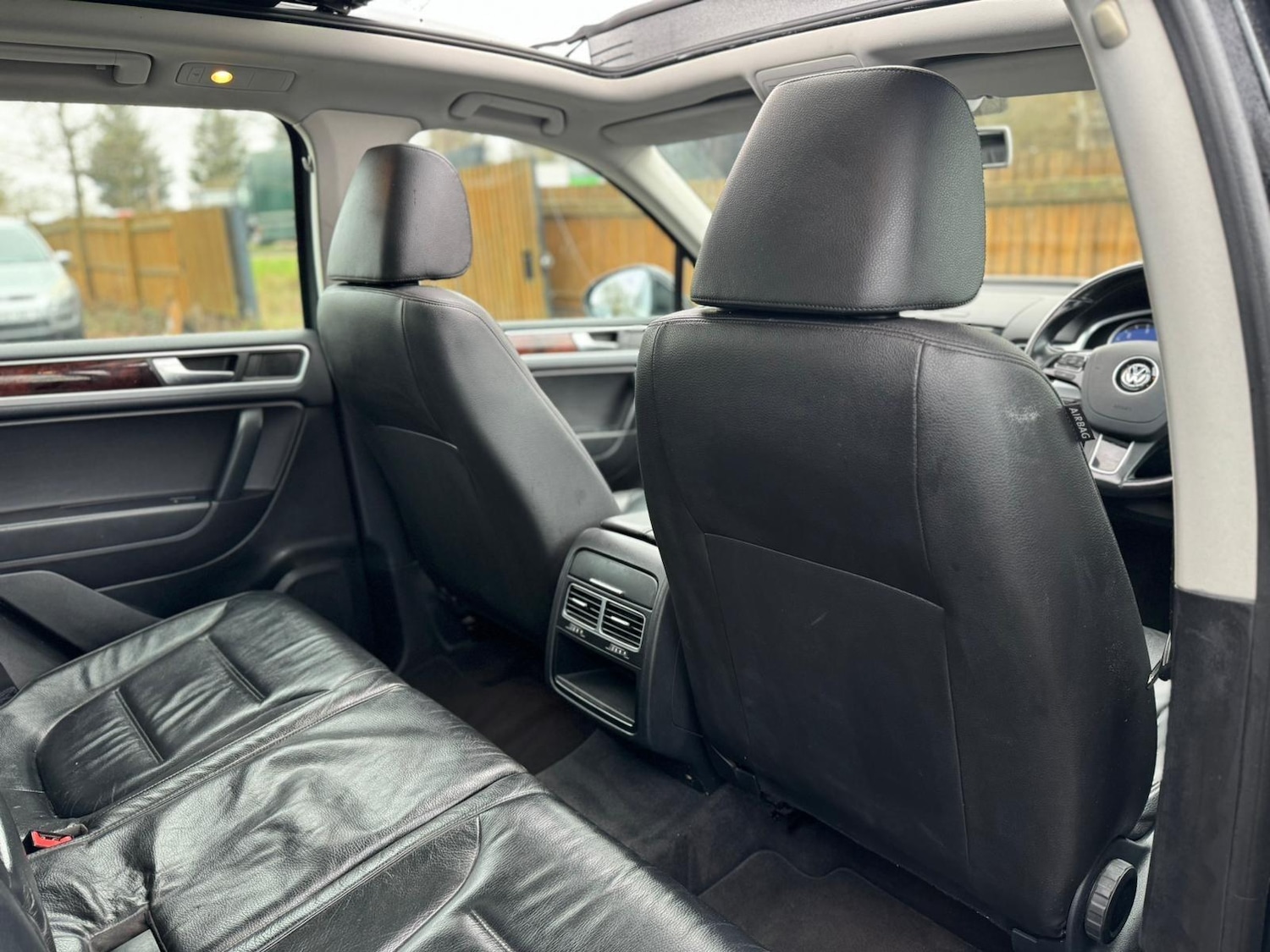 Used Volkswagen Touareg 2012 for sale - 77710425: Photo 28