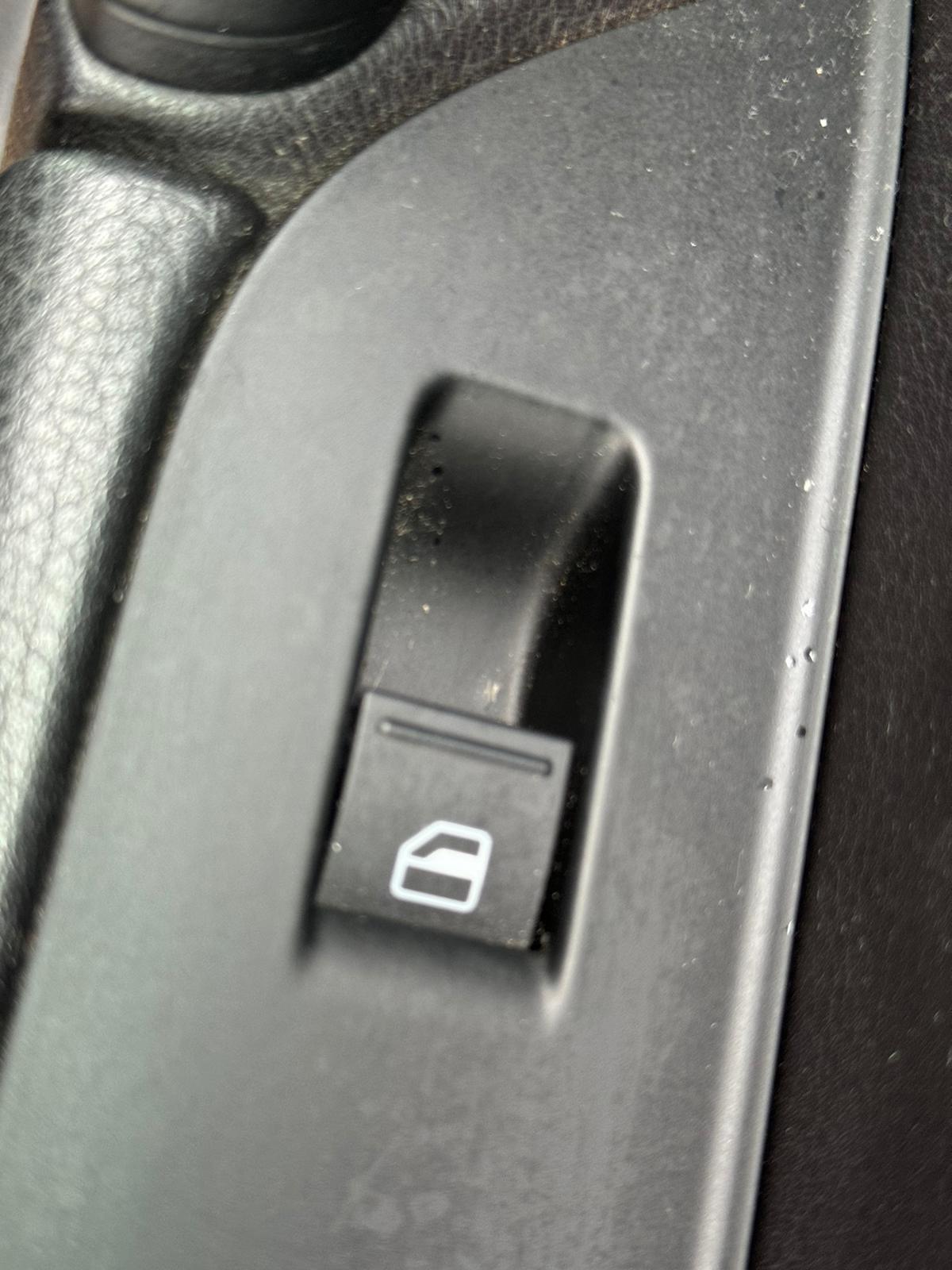 Used Volkswagen Touareg 2012 for sale - 77710425: Photo 29