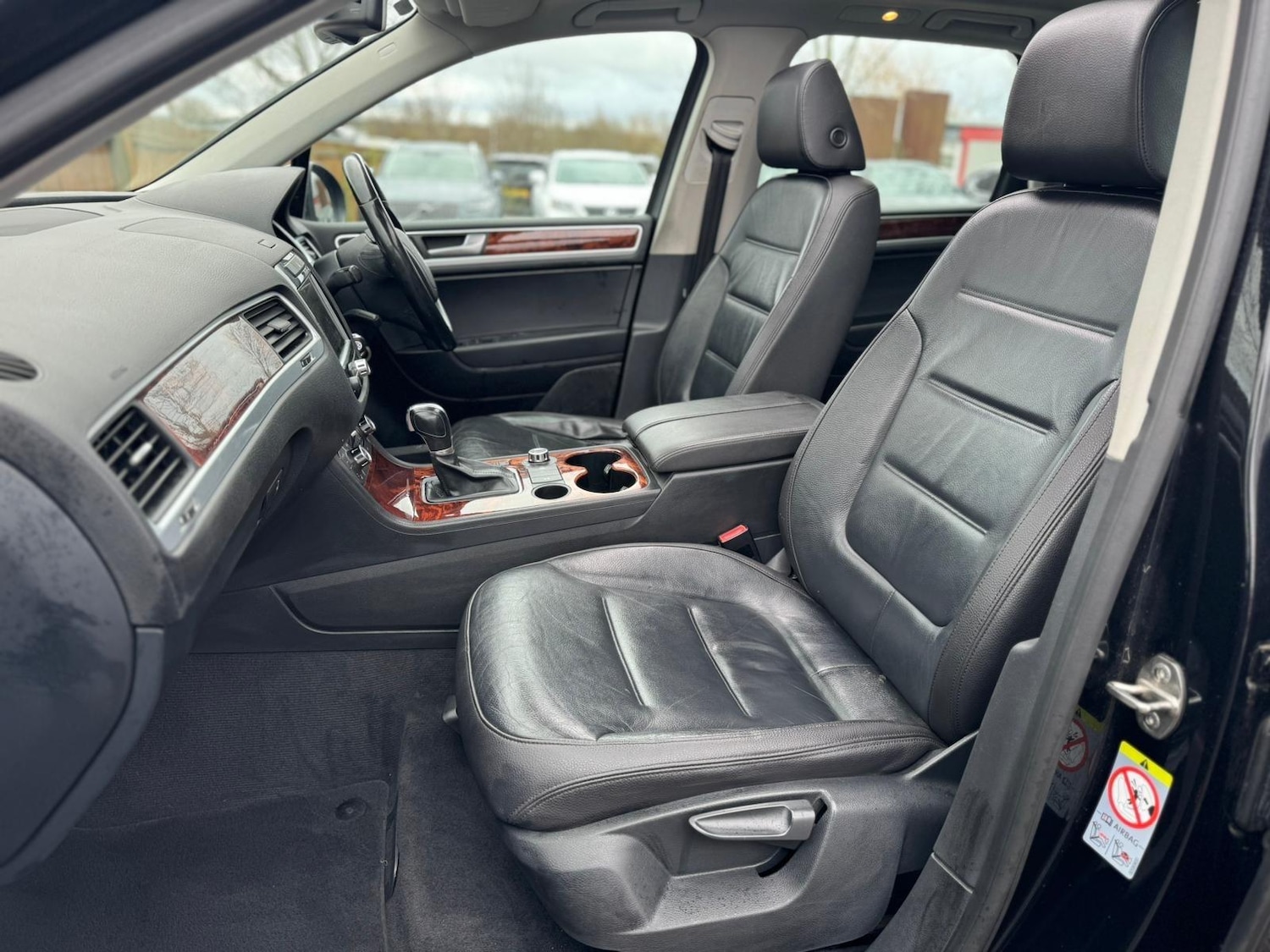 Used Volkswagen Touareg 2012 for sale - 77710425: Photo 56