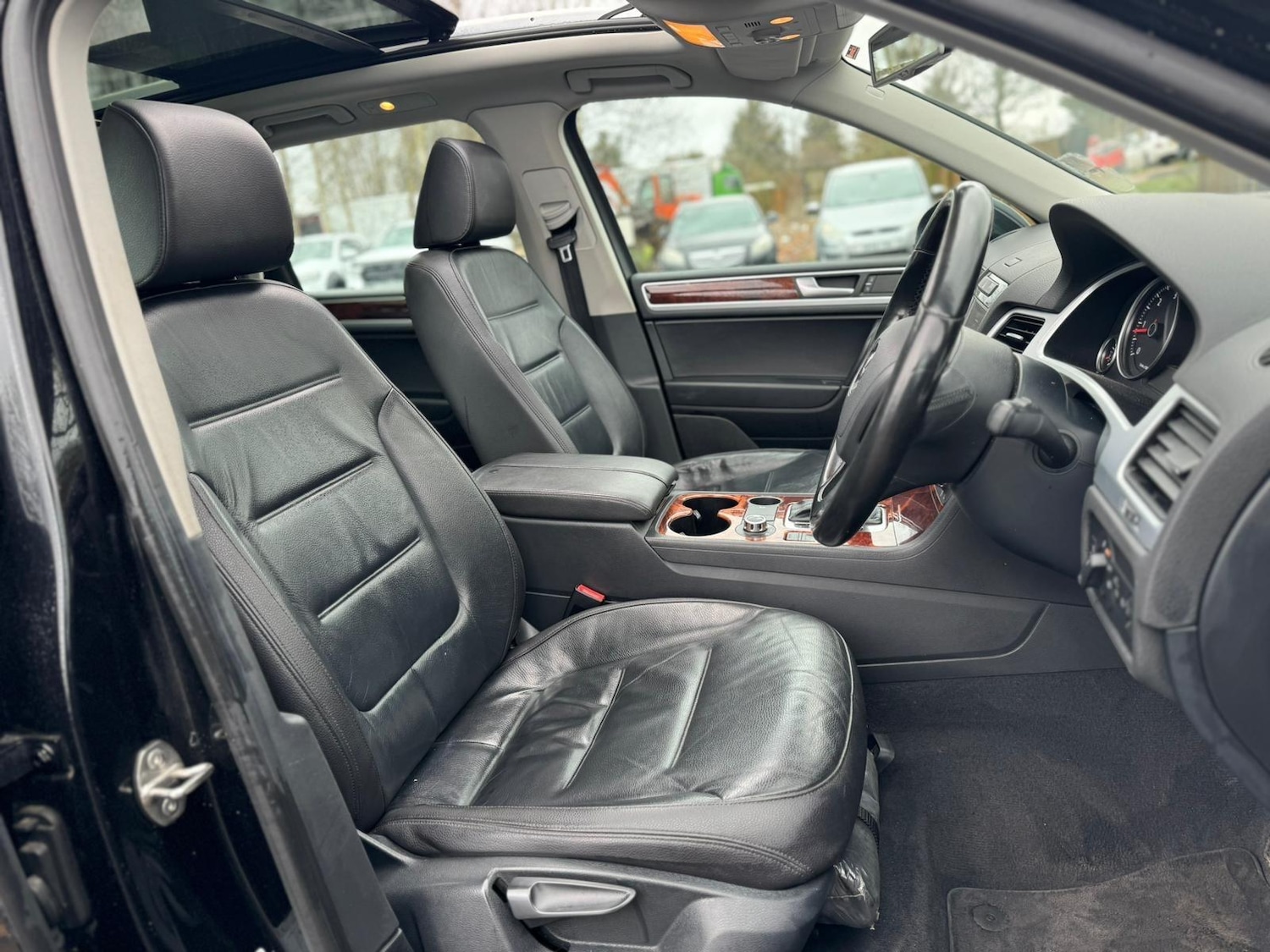 Used Volkswagen Touareg 2012 for sale - 77710425: Photo 63