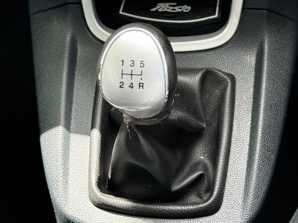 Used Ford Fiesta 2011 for sale - 74837731: Photo 16
