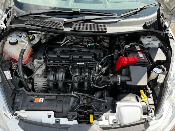 Used Ford Fiesta 2011 for sale - 74837731: Photo 28