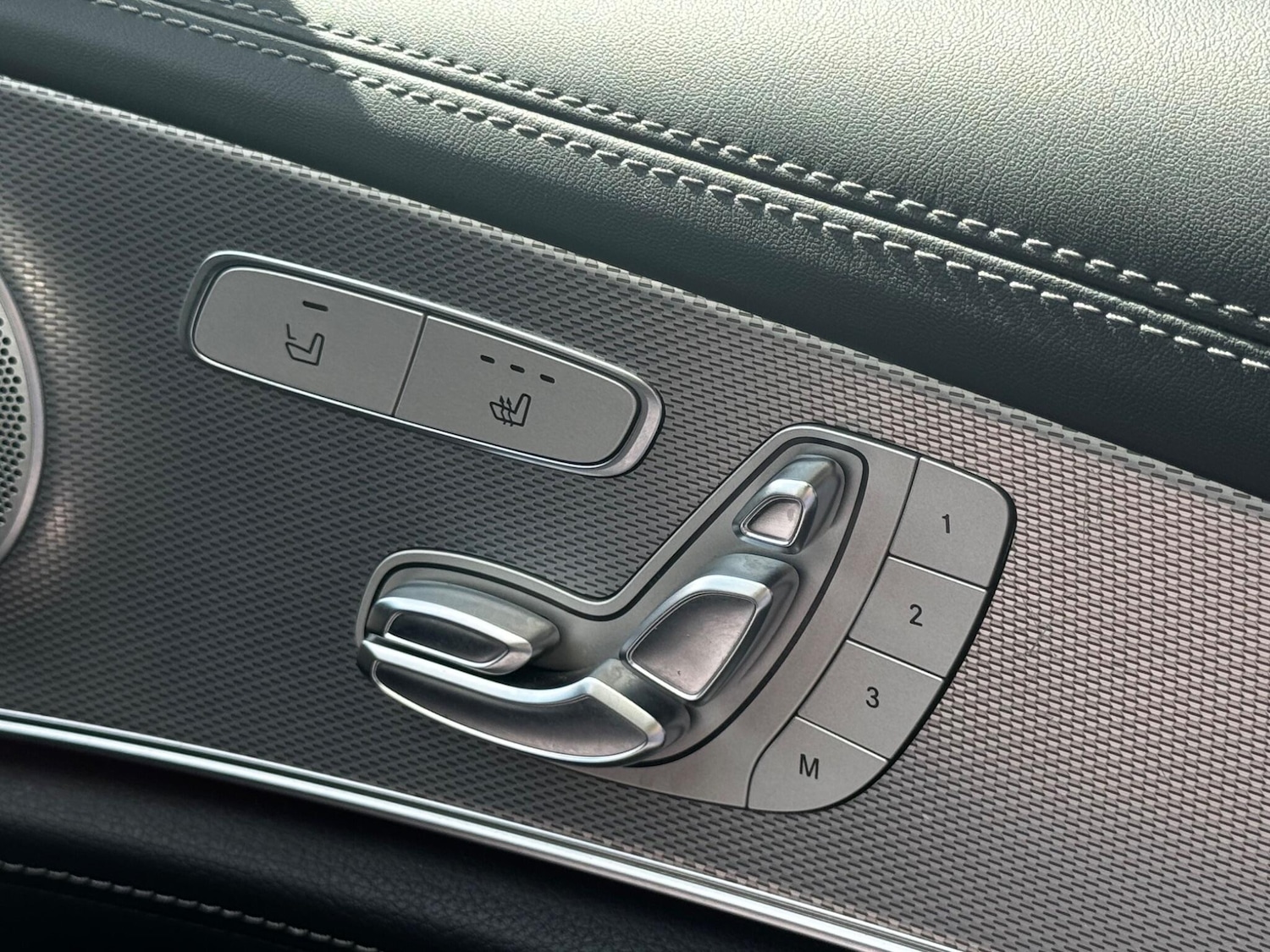 Used Mercedes-Benz E Class 2018 for sale - 76388387: Photo 29